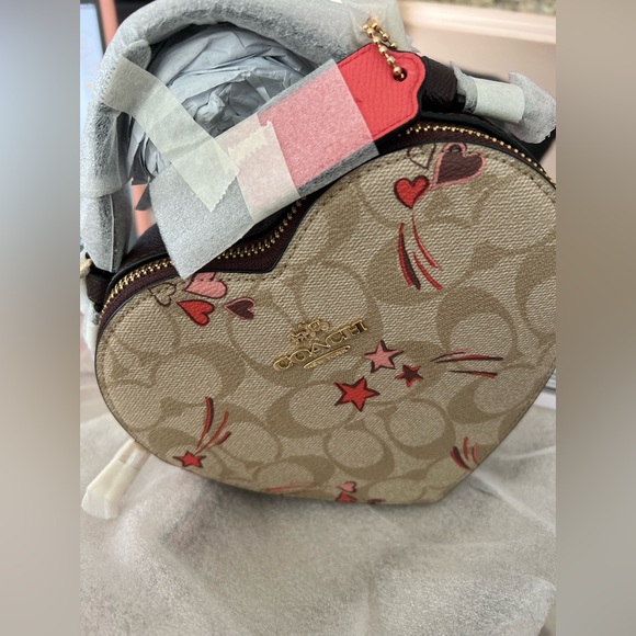 NWT never being open still in plastic Coach Heart Cheap Crossbody bag 💕SOLD💕 - Picture 6 of 9
